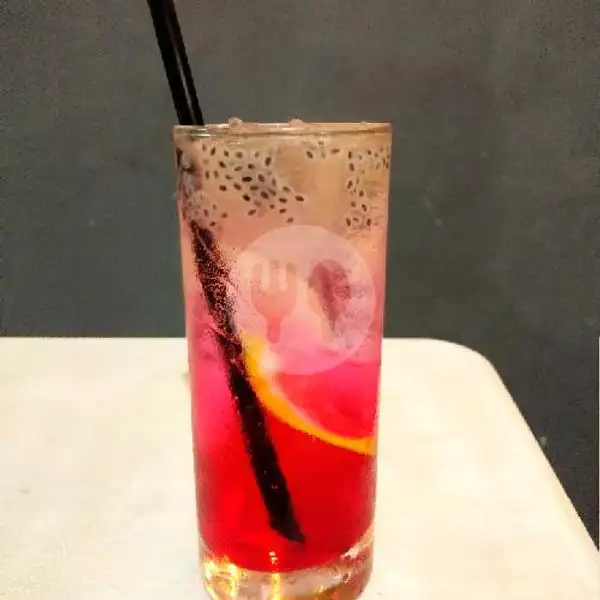 Strawberry Soda Squash | Kopi Lima Desember, Bojong Gede