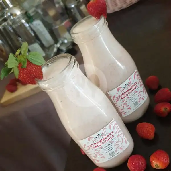 Strawberry Smoothies | Tigers Milk