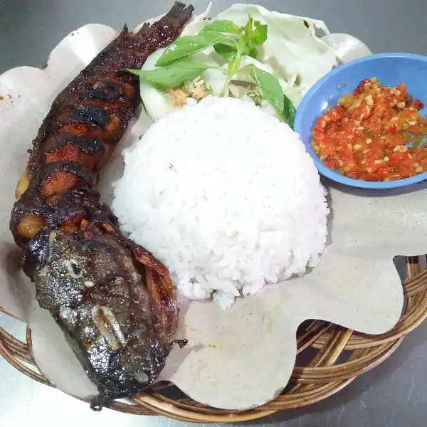 Lele Goreng + Nasi | Ayam Goreng Nelongso, Sawojajar