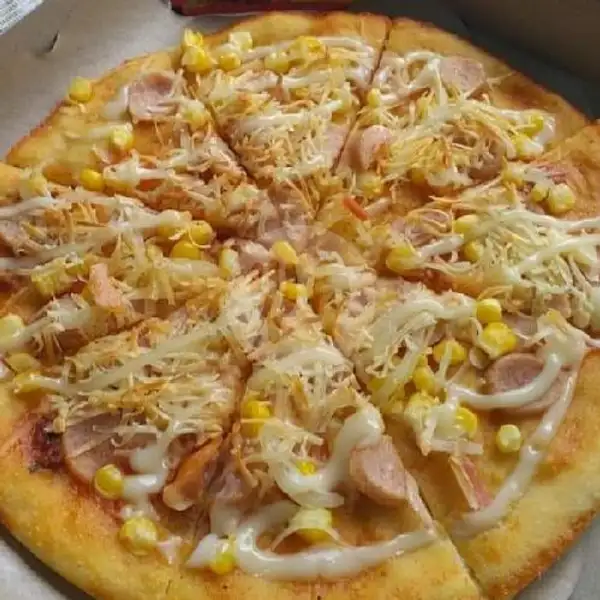 Pizza Biasa With Jagung | Teras Ayam Bacem, Margo Rejo