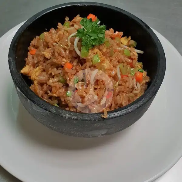 Indoneisan Traditional Chicken Fried Rice (Nasi Goreng Balacan) | X.O Suki Cuisine, Denpasar