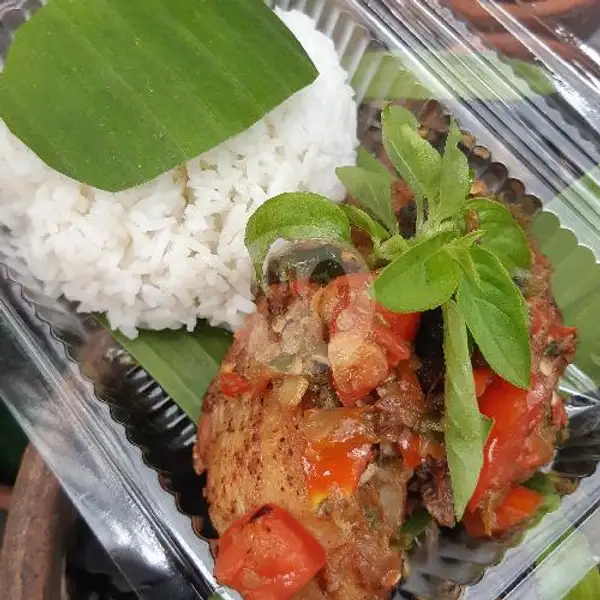 Pecak Ayam + Nasi | Warung Nasi Jinggo Niangrai, Kuta Selatan