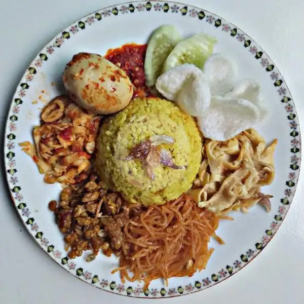 Nasi Kuning Kumplit | Warung Makan Incu Abah Didi, Kol Masturi