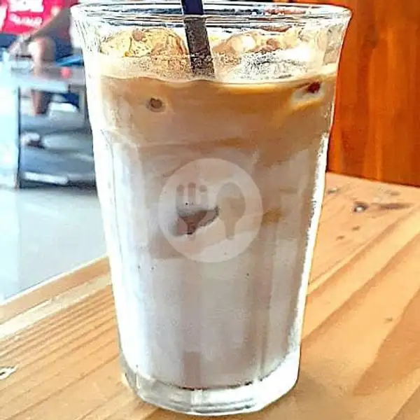 Iced Caramel Latte | Obelix Cafe, Dewi Saraswati