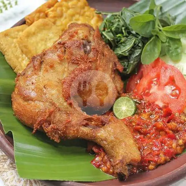 Ayam Penyet + Nasi | Seafood Glory, Batam