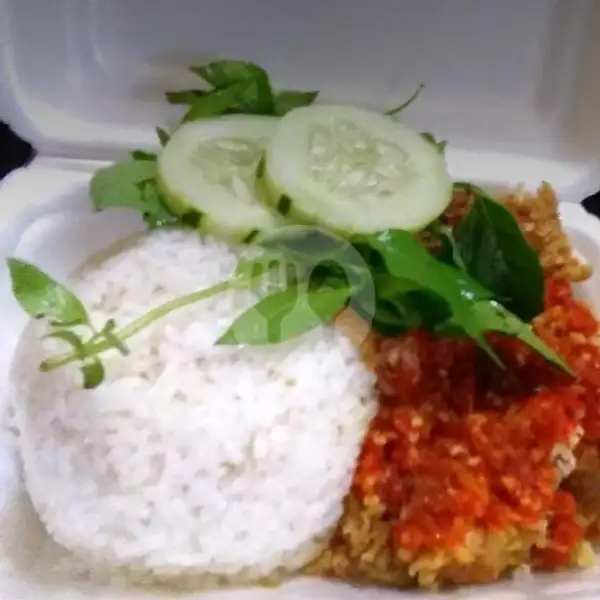Nasi Ayam Geprek | Lalapan Buk Sum