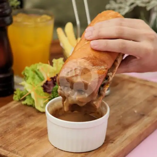 French Dip Sandwich | The Harvest Cakes, Depok
