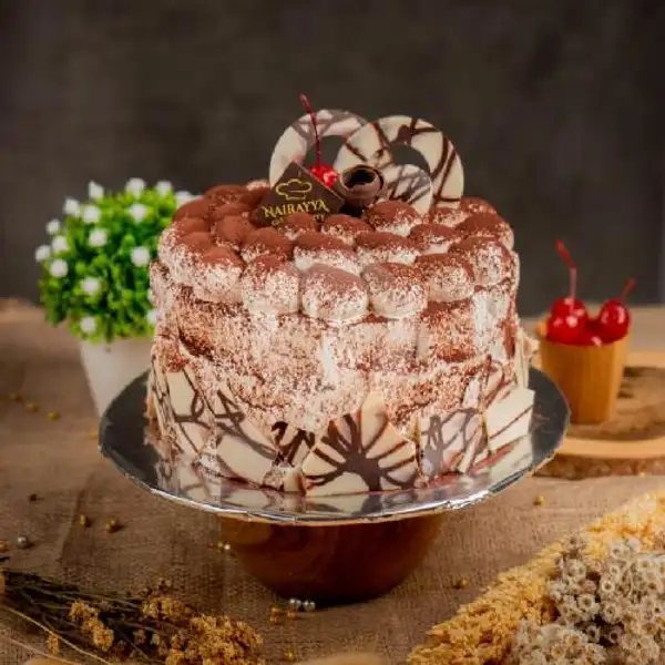 Tiramisu Cake 16 cm | Nairayya Bakery