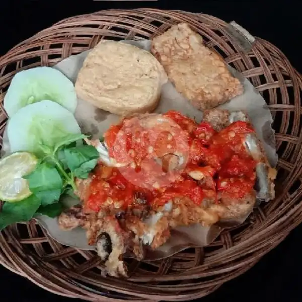 Ayam Geprek Sambal Tomat +Tempe | Ayam Bakar dan Goreng Moms Hanan, Manggala
