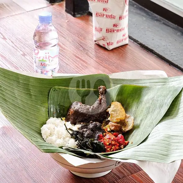 Nasi Bungkus + Ayam Rendang+ Air Mineral | Restoran Garuda, Palang Merah