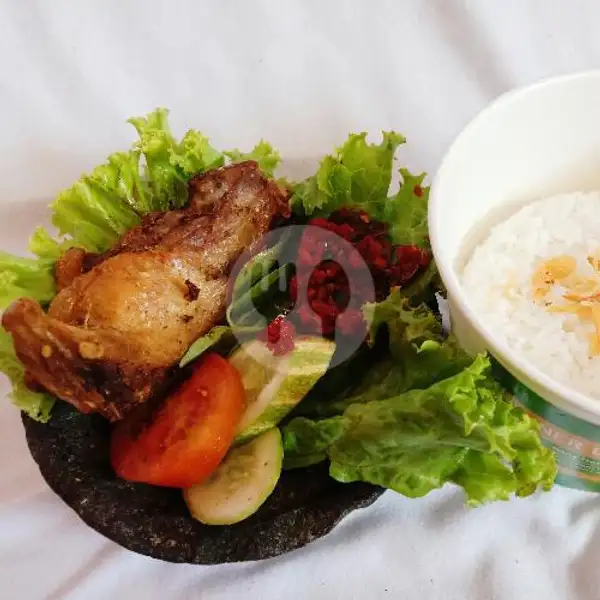 Nasi Bebek Peking Ungkep Goreng + Tahu + Tempe Gratis Es Teh Manis | Ayam Goreng Ungkep, Turangga