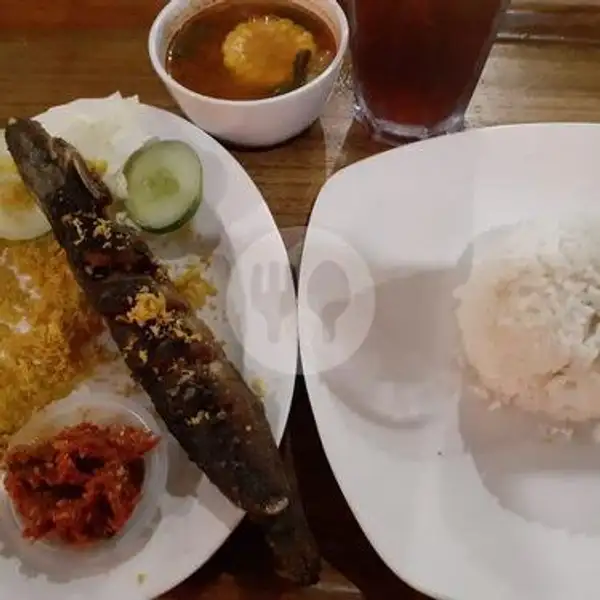 Nasi Lele Goreng Kremes | Kampung Kecil, Lampung
