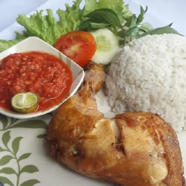 Lalapan Ayam Goreng + Sambel Mentah + Nasi | Ayam Bakar Dapur Widya