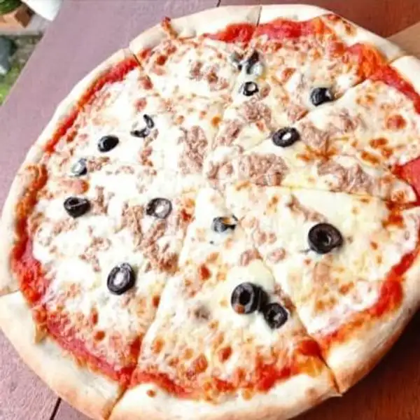 Pizza TUNA TIME (Large/ 30cm) | Emmaethanpizza, Purwokinanti