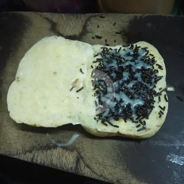 Roti Kadet Rasa stroberi  Coklat Susu | Batagor Manglayang, Caringin