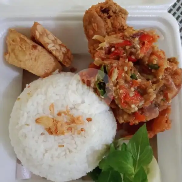 Nasi Ayam Geprek Sambal Bawang | Dapur Salwa, Bangil