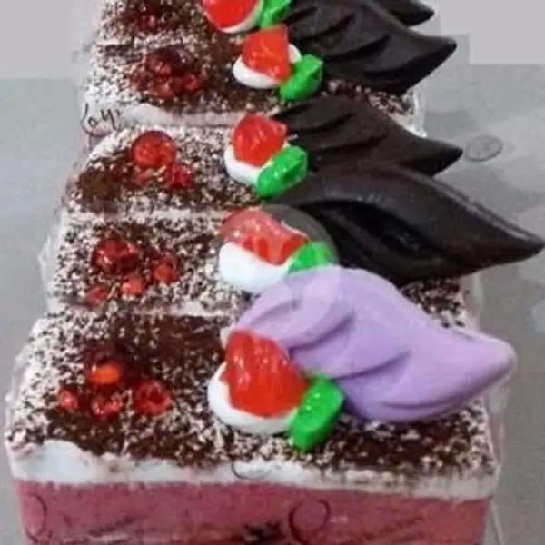 Strawberry Mini Tart | Royal Cake and Bakery, Fatmawati