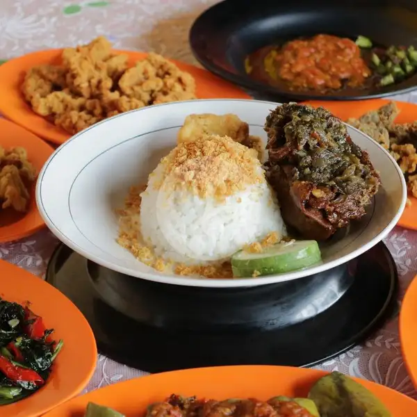 Bebek Goreng Sambal Ijo + Nasi | Ayam Goreng Nelongso, Wiyung