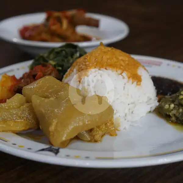 Nasi Rames + Kikil | Sederhana SA, Cut Mutia