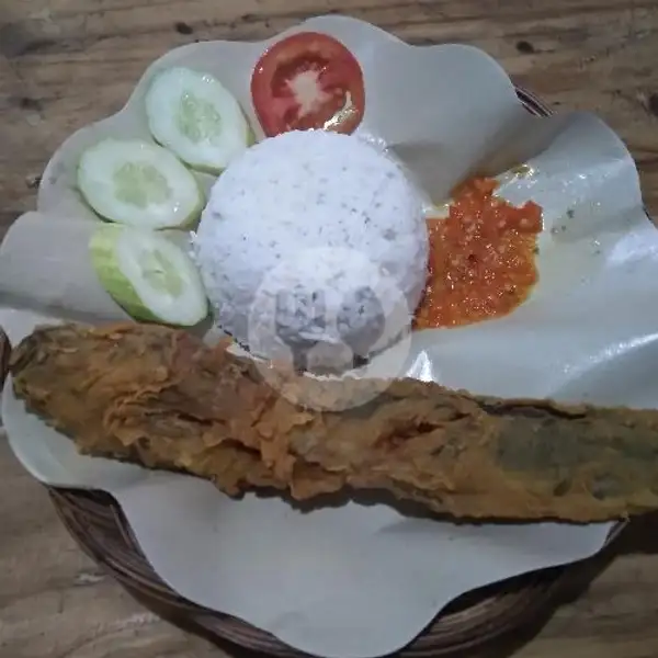Paket Nasi + Ikan Lele Crispy | Ayam Geprek Sunan, Karang Tengah