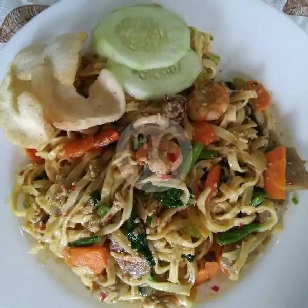 Ifu Mie Goreng Ayam Suir Spesial Seafood + Tea Manis Dingin / Panas(halal Food) | Dapoer Deo, Hawila Residence