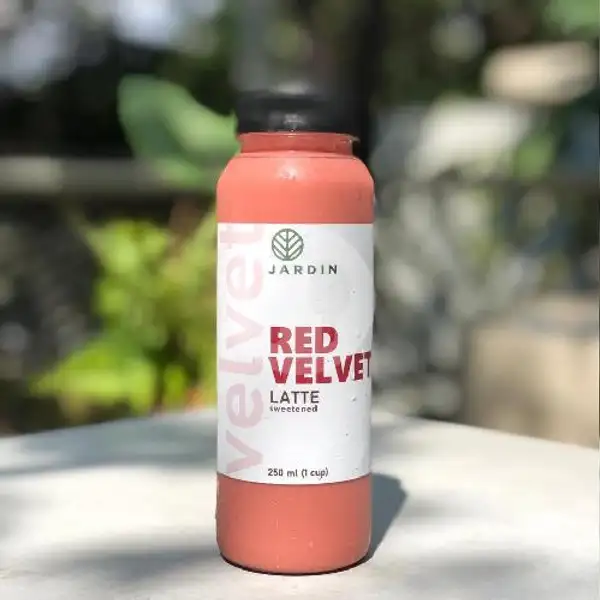 Red Velvet Latte 250ml | Jardin Cafe, Cimanuk