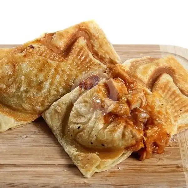 Pastry Chicken Bolognese | Pastry Taiyaki, Malang Town Square