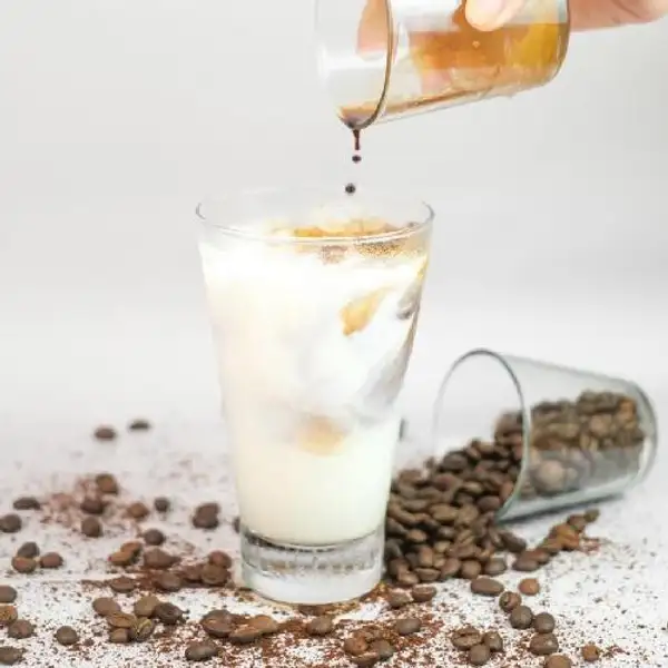 Iced Coffee Latte | Aktual Kopi, Renon