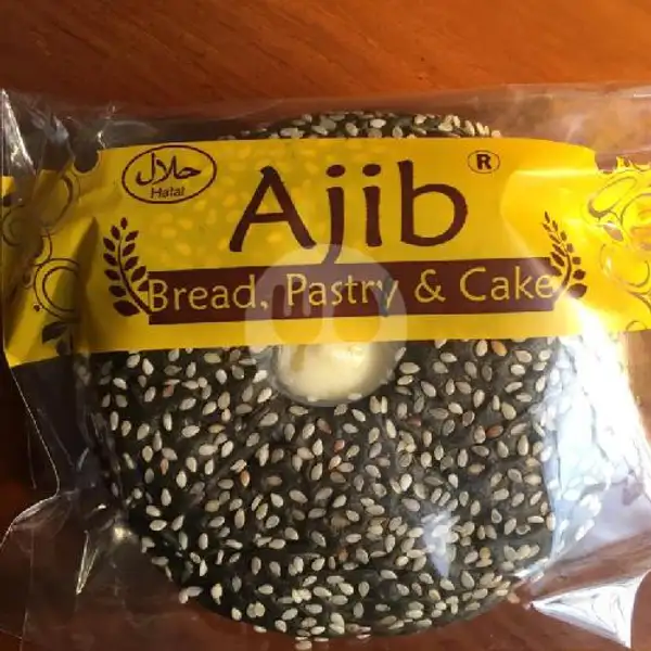 Roti Black Bun | Ajib Bakery