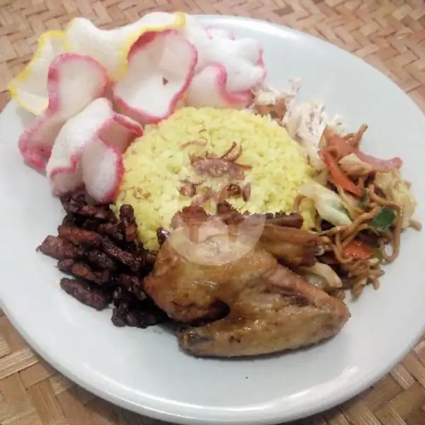 Large Nasi Uduk Kuning Ayam Goreng | Lontong Sayur Jabodetabek, Jatiasih