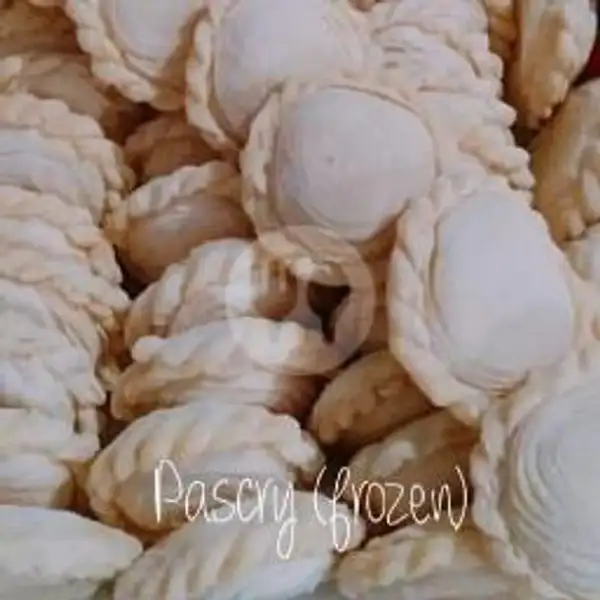 Pastel Crispy Nanas (Frozen Isi 10 ea) | Choco DeeN, Sepinggan