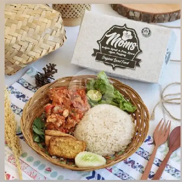 Ayam Geprek Sambel Cobek+Tempe+Tahu | Ayam Geprek & Paru Rica Mom's,Palm Raja