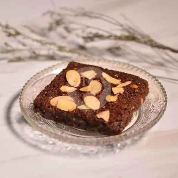 Almond Brownie | Nasi Ayam Ambyar, Mulyorejo