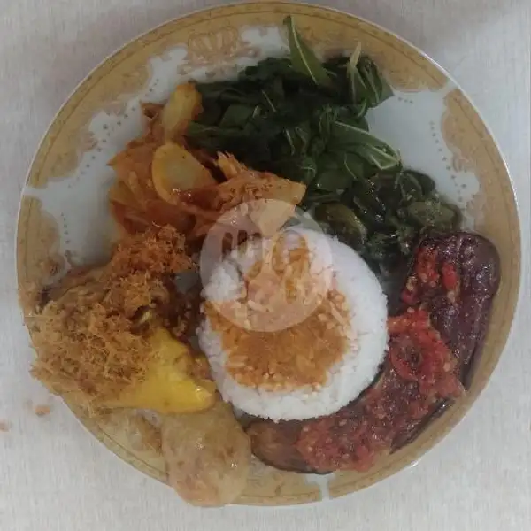 Nasi Ayam Serundeng + Perkedel + Terong + Es Teh Manis | RM Padang Marawa, Pinang