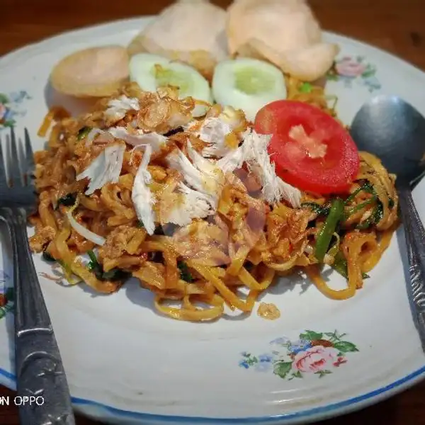 Ifu Mie Goreng Kangkung Belacan | Nasi Ayam Penyet & Es Rumput Laut Durian & Gurami Asam Manis Aila, Perhubungan