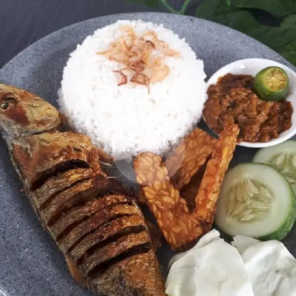 Paket  Penyet Ikan  Dengan Nasi | Marina Park GOKU Cabe Ijo, Marina Park