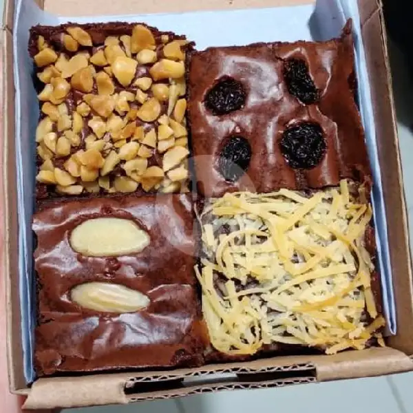 Brownies Skat Mini Isi 4 | Brownies&MilleCrepe MYFAS