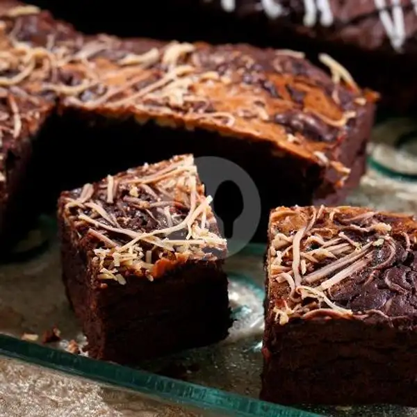 Brownis panggang Keju besar | Oriental Cake & Bakery, Perumnas