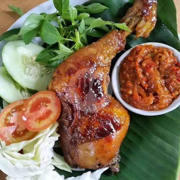 Ayam Bakar + Nasi + Jeruk Peras | Ayam Penyet, Asam Manis Saji Abah Caca, Jalan Jatian