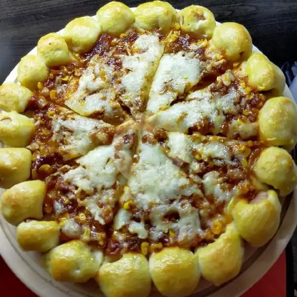 Pizza Jagung Pinggiran Sosis: | Sari Pizza