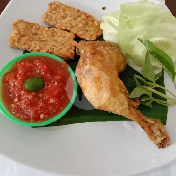 Lalapan Ayam Sambel Matang | Ayam Geprek Yumi.