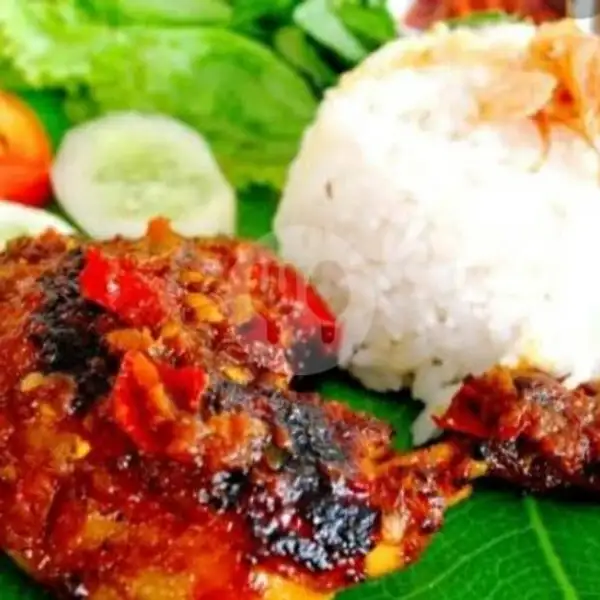 Ayam Bakar tahu Tempe + Nasi | Joyo Moro Sambal Mentah, Sekupang