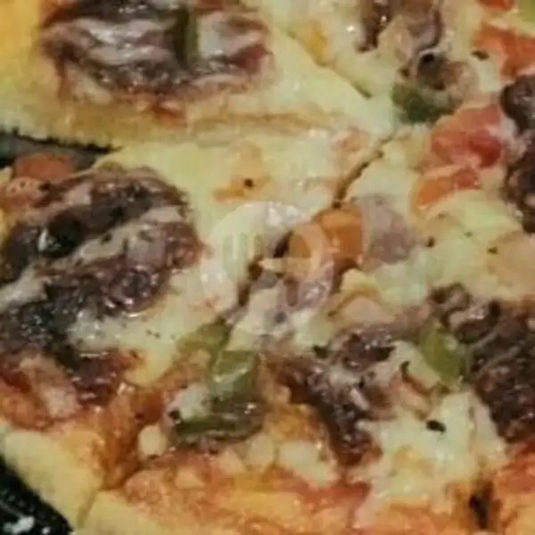 Beef Pizza | Oregano Bistro, Mengwi