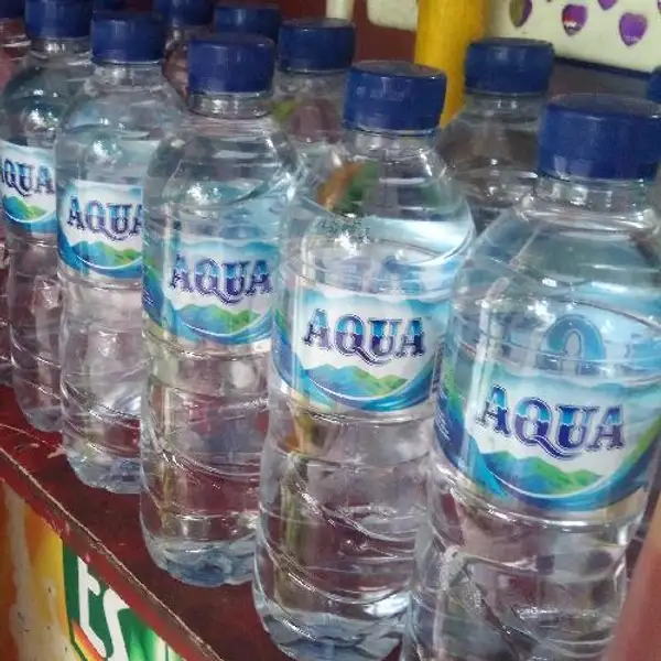 Aqua 600 ml | Warung Bu Oka B'exprezz, Selayar