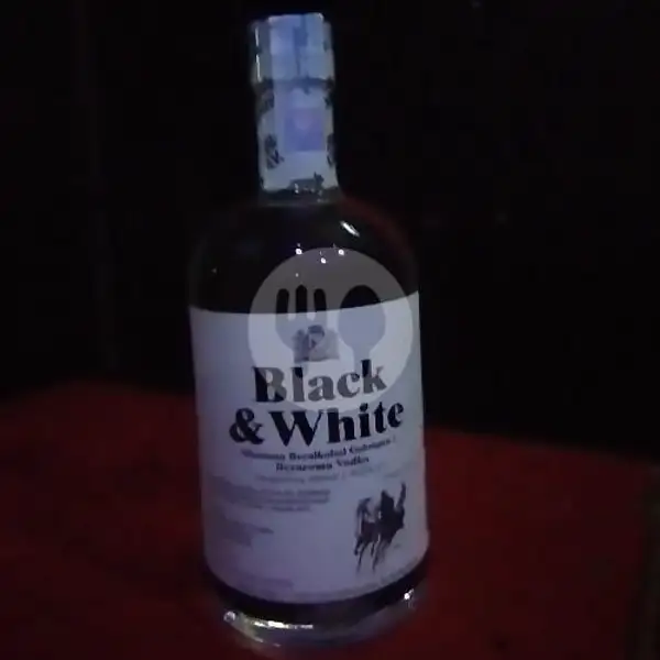 Black And White Vodka 500ml | Rumpi Angel Eat & Drinks