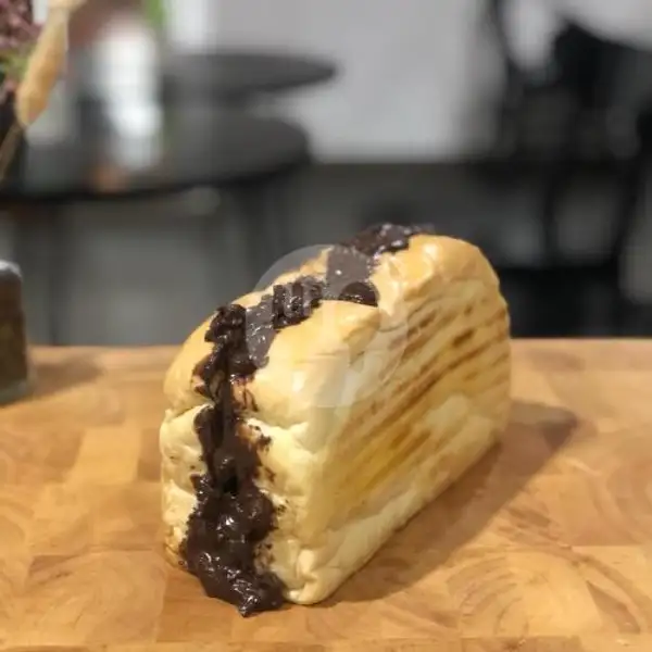 Half Crunchy Choco | Kopi Selingan, Sawah Besar