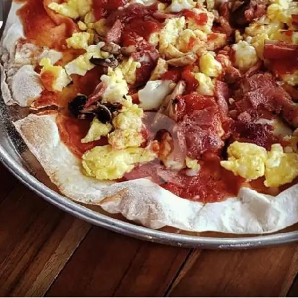 Omelette and Ham Pizza - | Pizza Teras, Denpasar