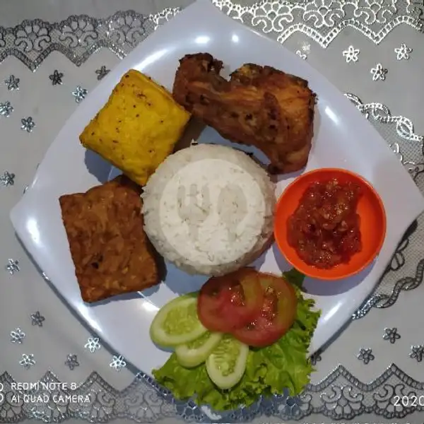 Paket Ayam Goreng Komplit | Ayam Bakar Dapur Mamah, Kp. Cicarita