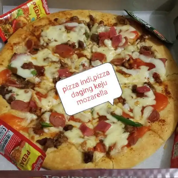 Pizza Daging Keju Mozarella Medium 8 Potong | Pizza Indi, Temu Putih
