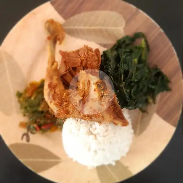 Nasi Ayam Goreng | RM Andalas Jalan Suprapto